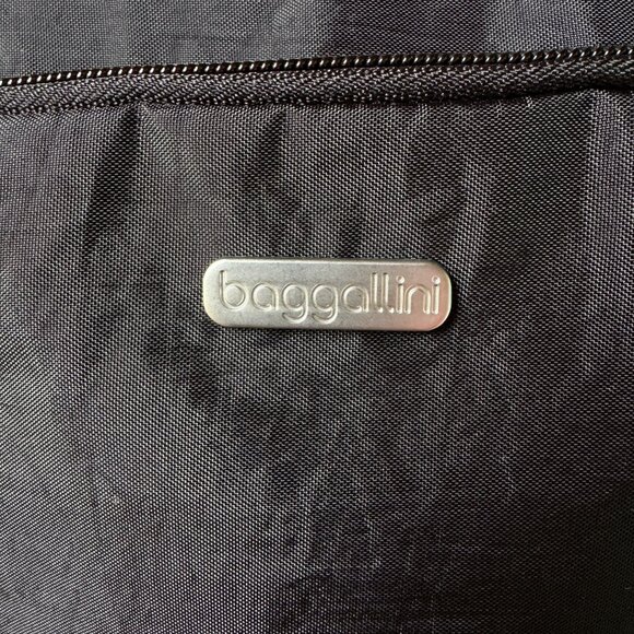 NWT Baggallini Black Joey Large Hobo with Adjustable Strap -10” H x 11" W x 5” D - Picture 3 of 14